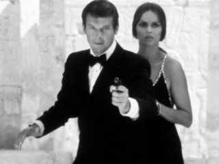 Barbara-Bach-and-Roger-Moore-in-The-Spy-